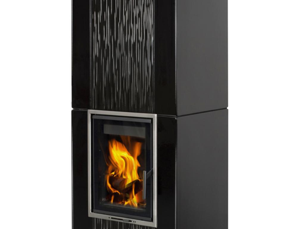 ARONA akumulacni kachlova kamna černá lesklá